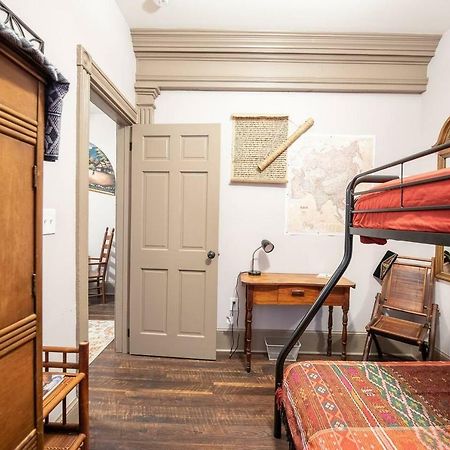 Cozy Hideaway In The Heart Of Lancaster Apartman Kültér fotó