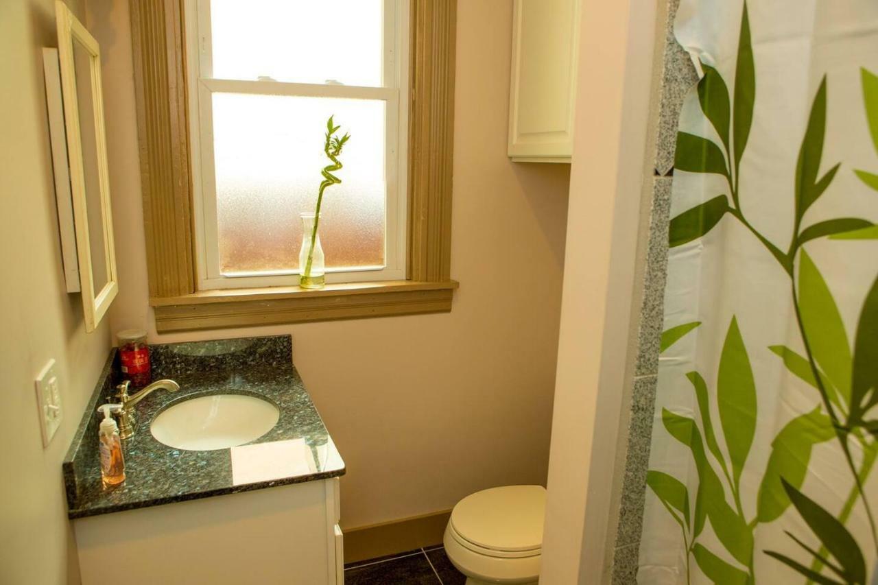 Cozy Hideaway In The Heart Of Lancaster Apartman Kültér fotó